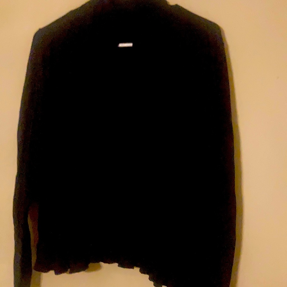 Size large black loft sweater